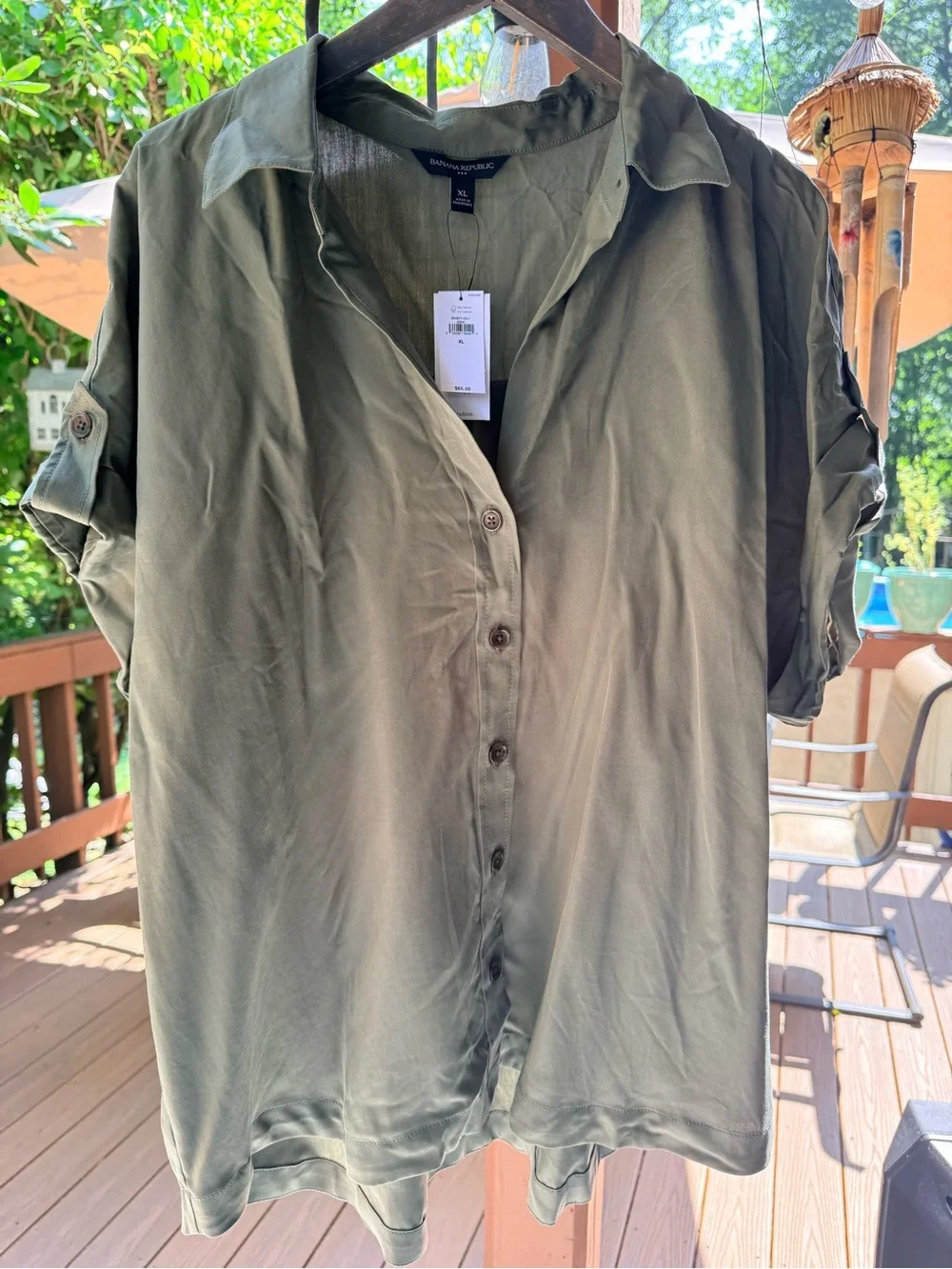 Banana Republic Olive Green Short-Sleeve Button-Down Shirt